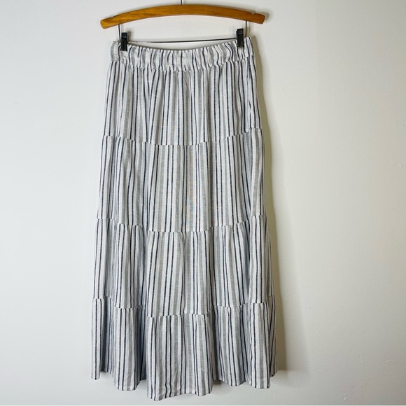 Chaps white blue grey linen stripe coastal tier maxi skirt medium - Picture 4 of 6